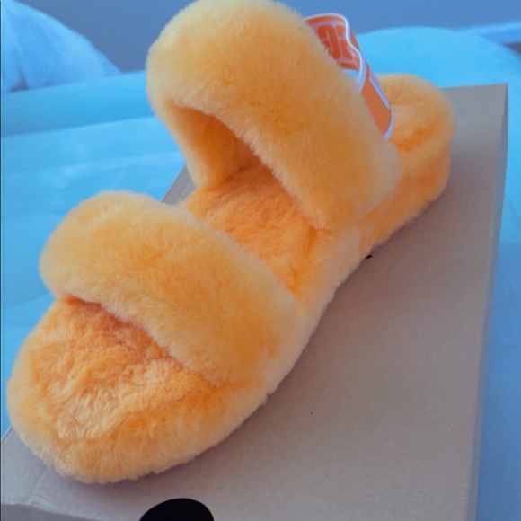 UGG Slides - Picture 2 of 3
